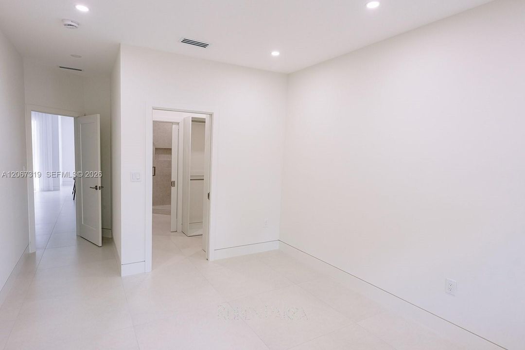En Renta: $4,700 (3 camas, 2 baños, 1511 Pies cuadrados)