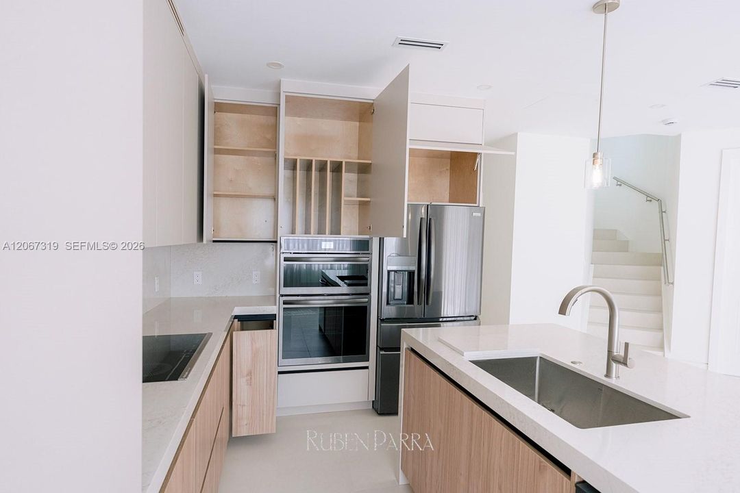 En Renta: $4,700 (3 camas, 2 baños, 1511 Pies cuadrados)