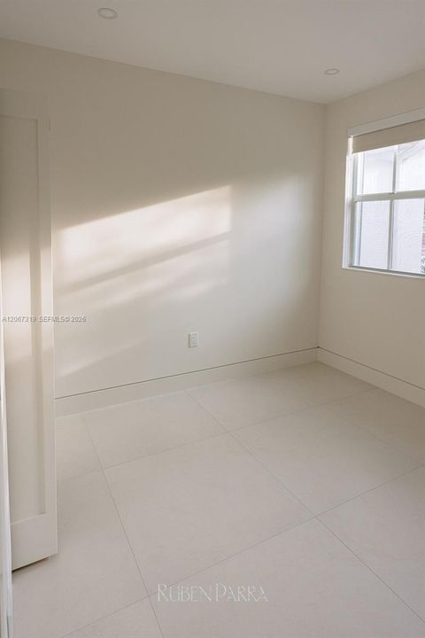 En Renta: $4,700 (3 camas, 2 baños, 1511 Pies cuadrados)