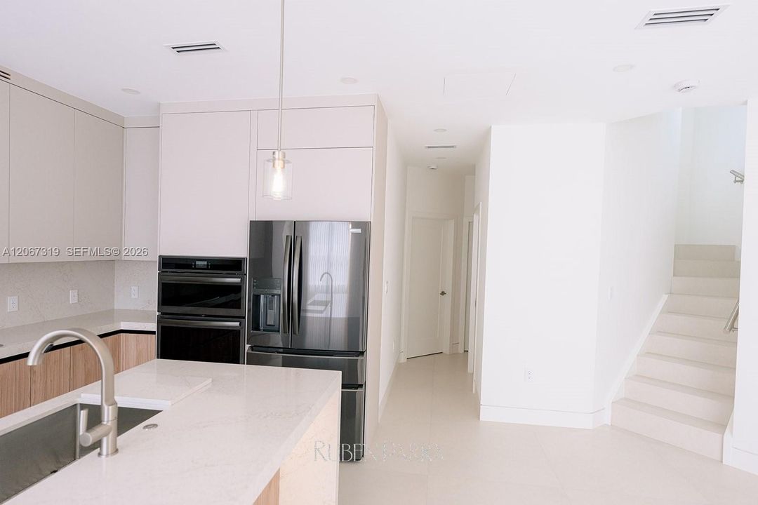 En Renta: $4,700 (3 camas, 2 baños, 1511 Pies cuadrados)
