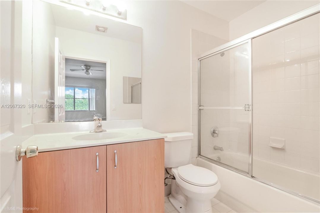 For Sale: $330,000 (2 beds, 2 baths, 1056 Square Feet)