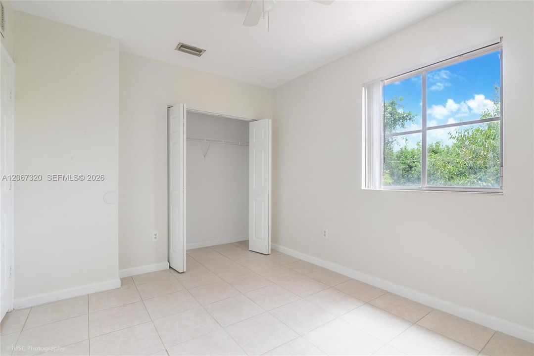 For Sale: $330,000 (2 beds, 2 baths, 1056 Square Feet)