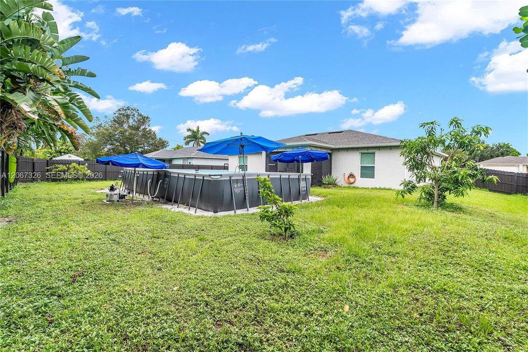 For Sale: $479,900 (4 beds, 2 baths, 1651 Square Feet)