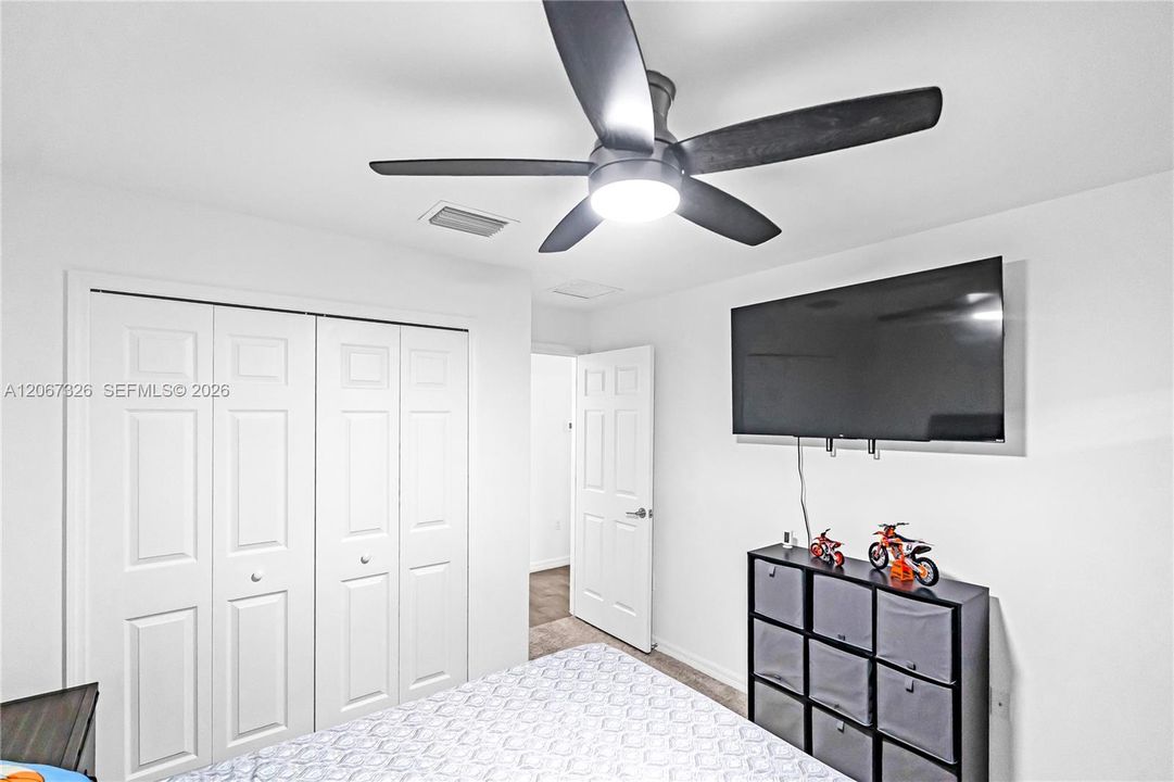 For Sale: $479,900 (4 beds, 2 baths, 1651 Square Feet)