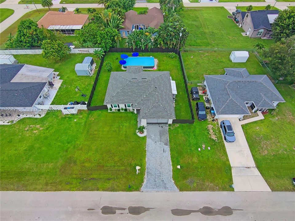 For Sale: $479,900 (4 beds, 2 baths, 1651 Square Feet)