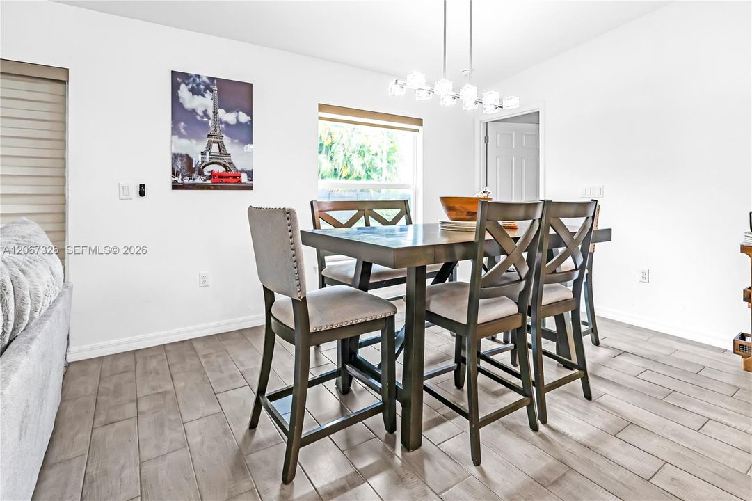 For Sale: $479,900 (4 beds, 2 baths, 1651 Square Feet)