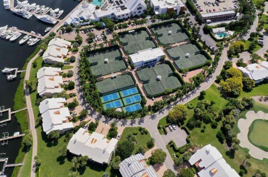 Tennis Center