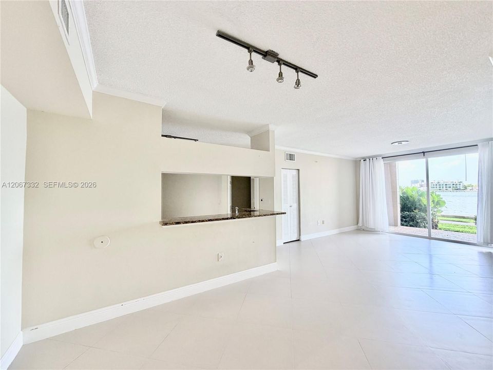 For Rent: $3,500 (2 beds, 2 baths, 1116 Square Feet)