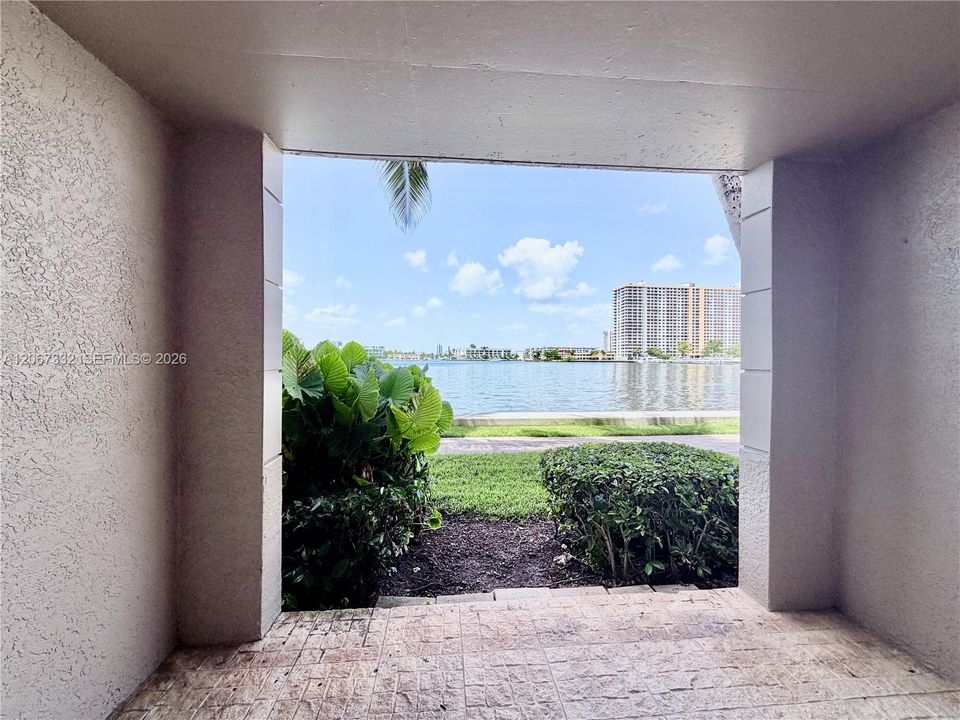 For Rent: $3,500 (2 beds, 2 baths, 1116 Square Feet)