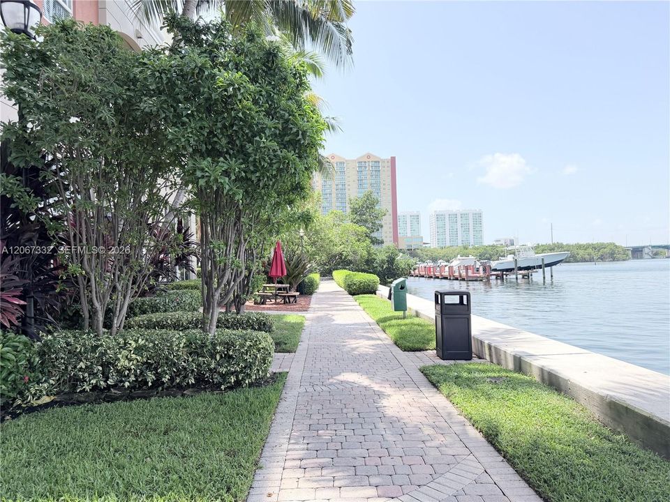 For Rent: $3,500 (2 beds, 2 baths, 1116 Square Feet)