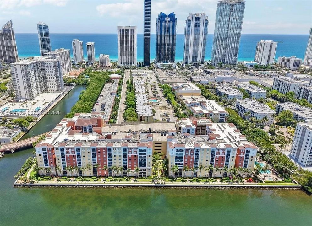 For Rent: $3,500 (2 beds, 2 baths, 1116 Square Feet)