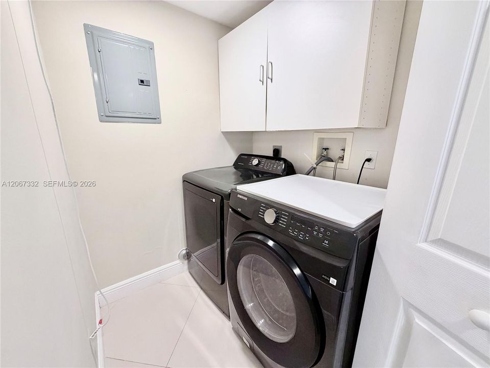 For Rent: $3,500 (2 beds, 2 baths, 1116 Square Feet)