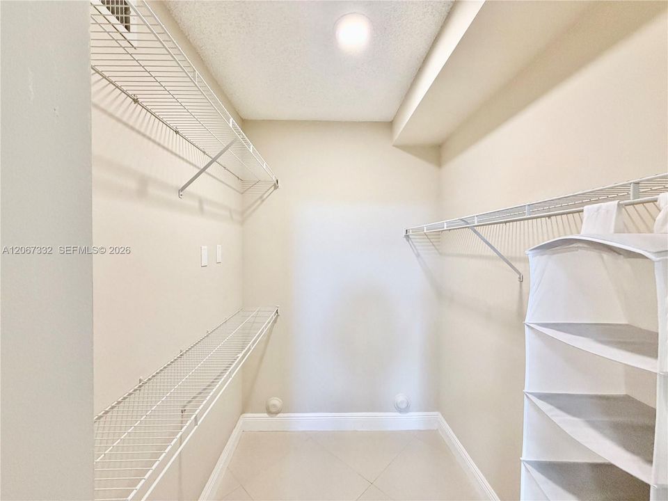 For Rent: $3,500 (2 beds, 2 baths, 1116 Square Feet)