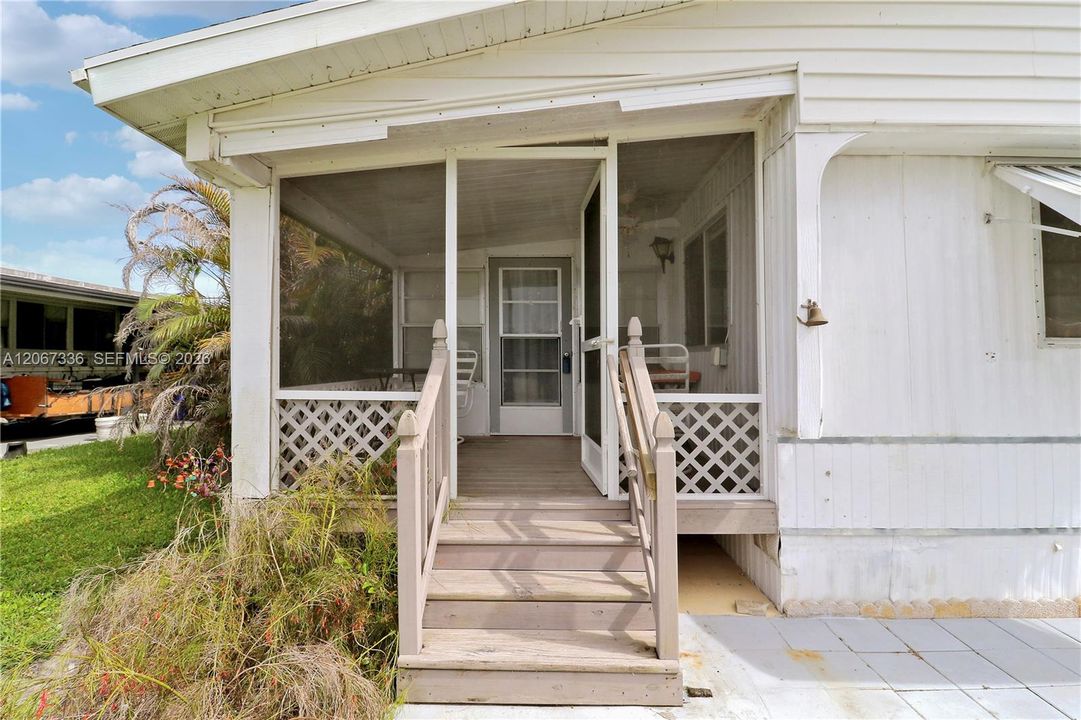 Recently Sold: $169,000 (2 beds, 2 baths, 1060 Square Feet)