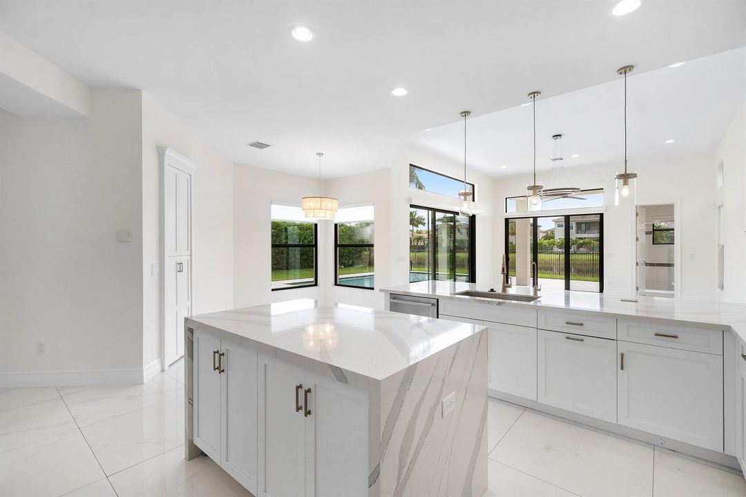 009-17352RosellaRoad-BocaRaton-FL-33496-