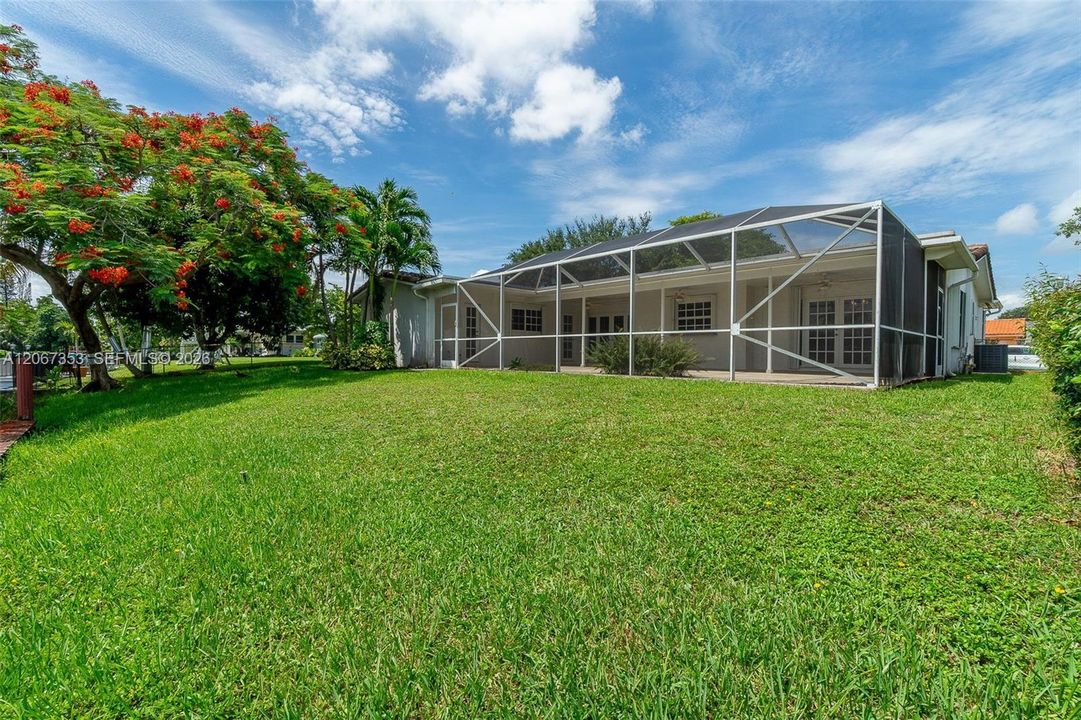 For Sale: $699,000 (4 beds, 2 baths, 1958 Square Feet)
