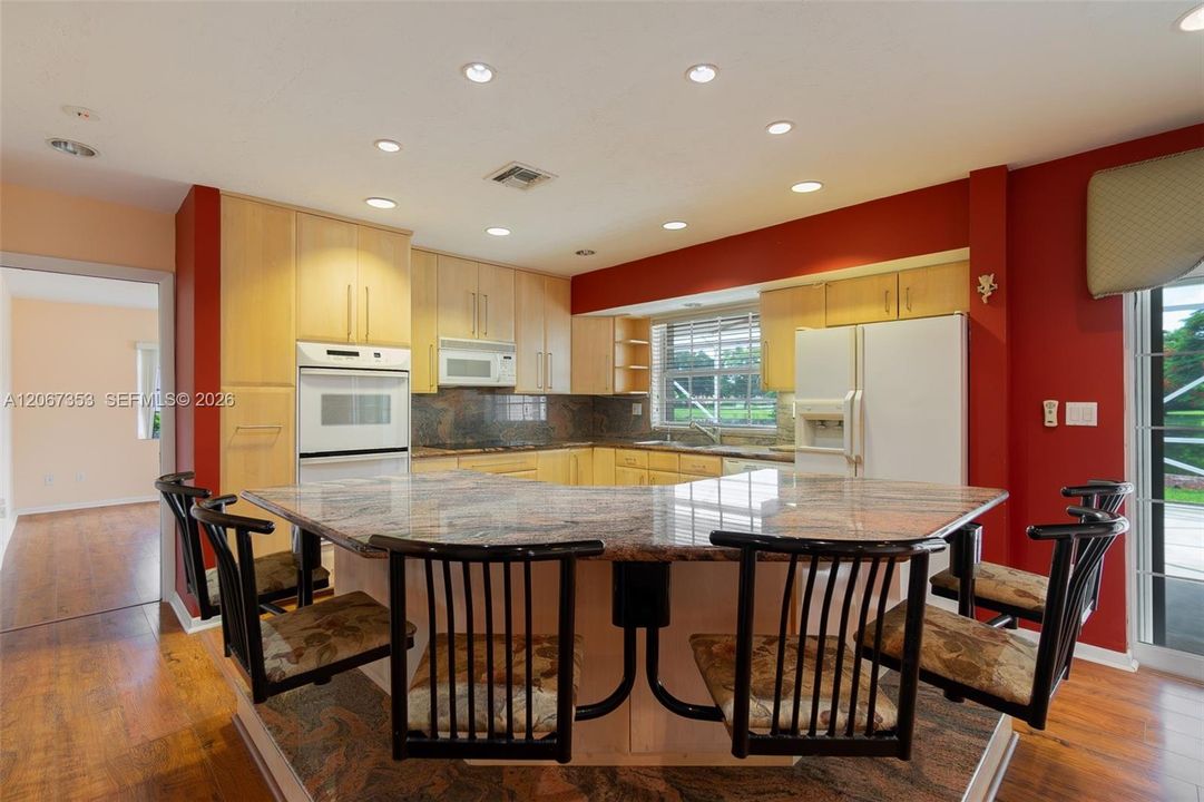 For Sale: $699,000 (4 beds, 2 baths, 1958 Square Feet)