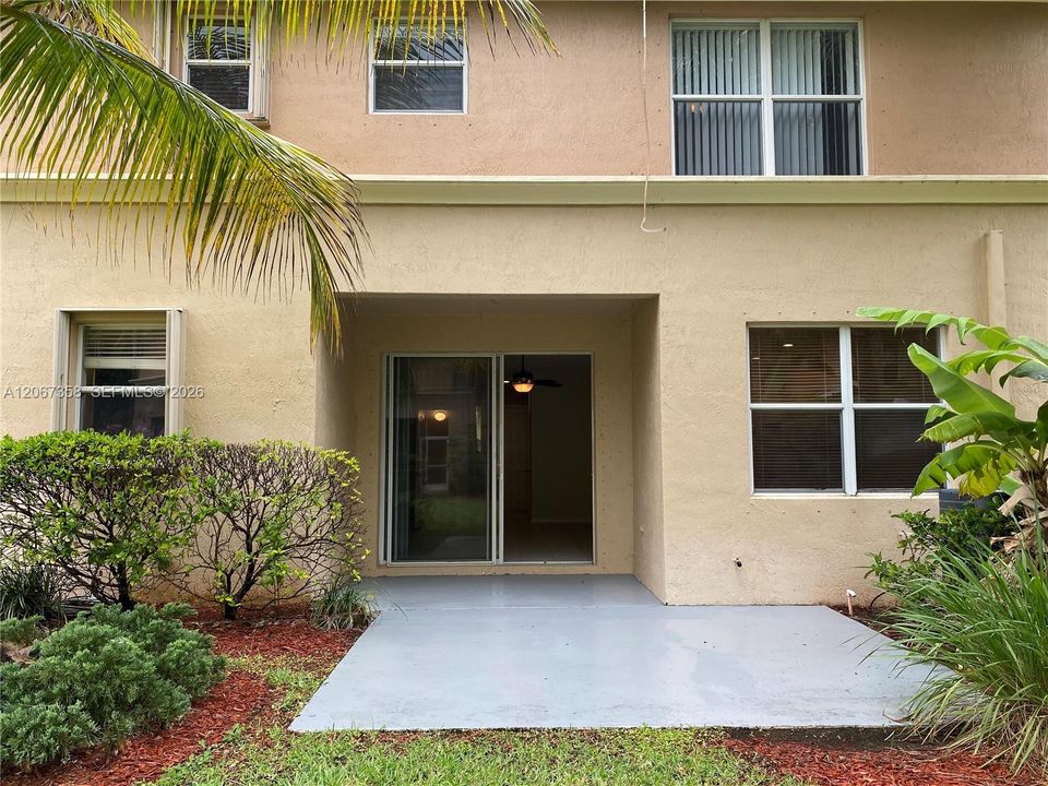 For Sale: $415,000 (3 beds, 2 baths, 1598 Square Feet)
