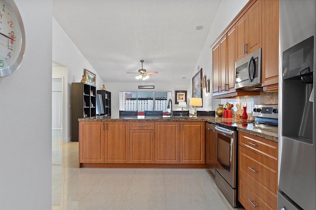 761 Greenbriar Ave, Davie, FL 33325 - 01