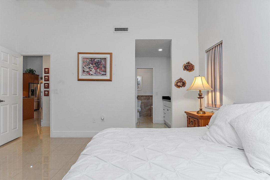 761 Greenbriar Ave, Davie, FL 33325 - 02