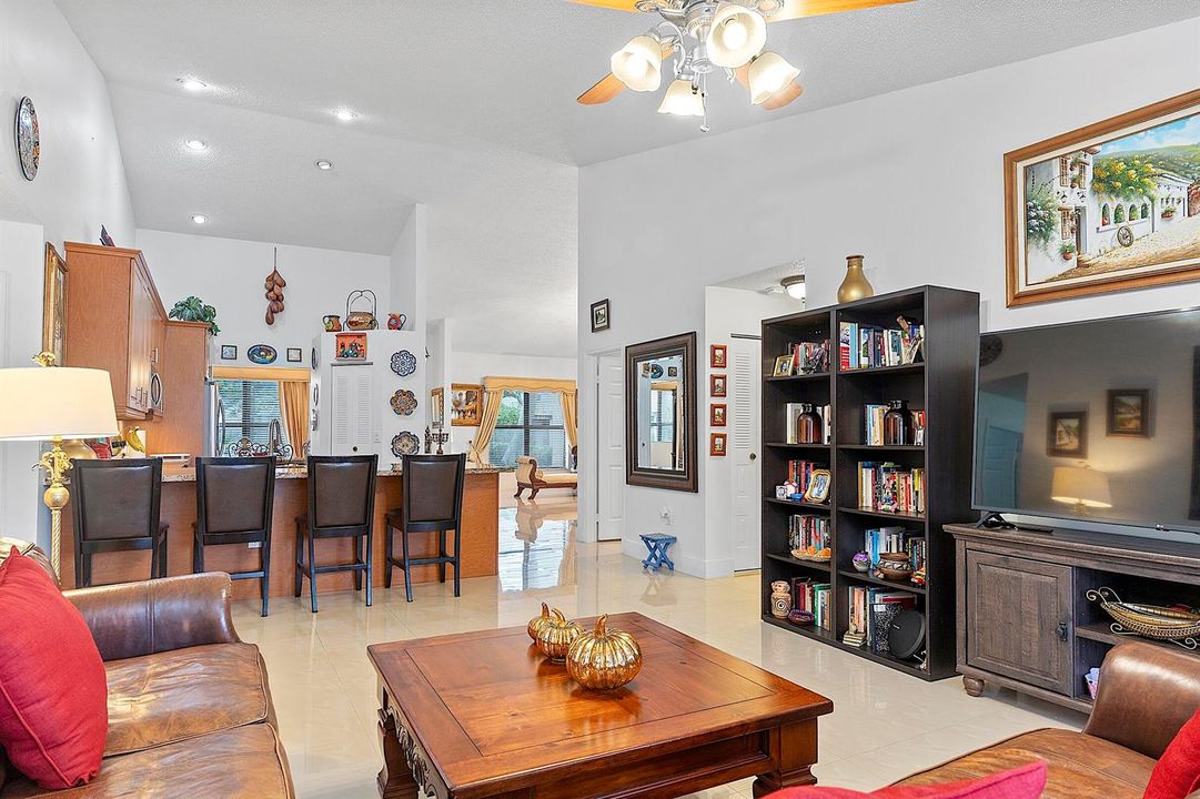 761 Greenbriar Ave, Davie, FL 33325 - 02