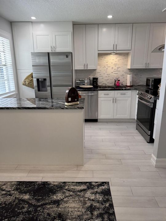 Lake olive kitchen