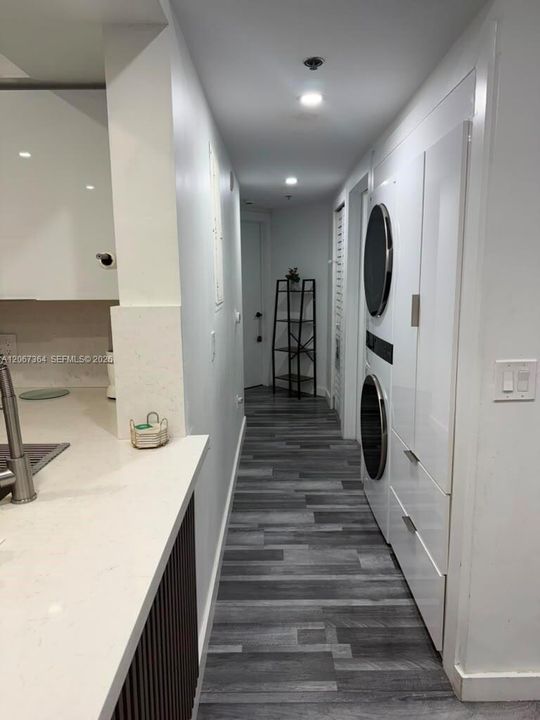 For Sale: $385,000 (3 beds, 2 baths, 1177 Square Feet)