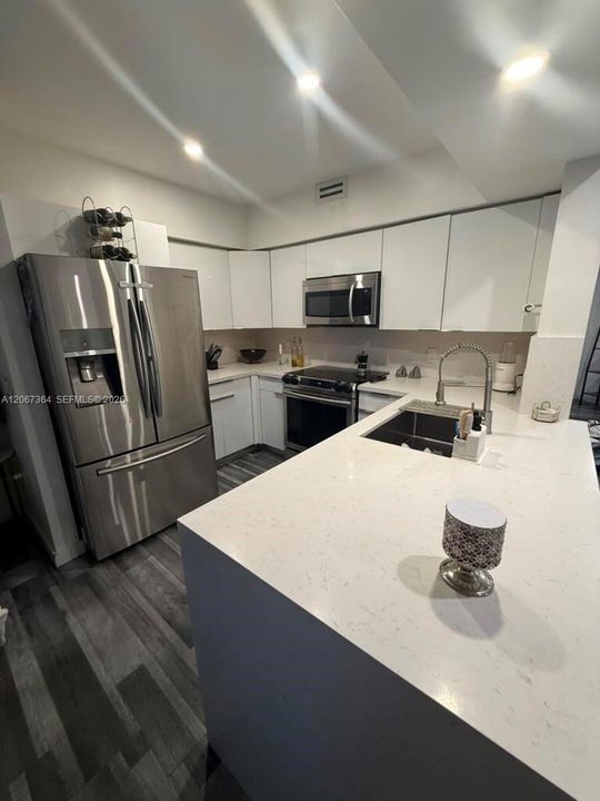 For Sale: $385,000 (3 beds, 2 baths, 1177 Square Feet)
