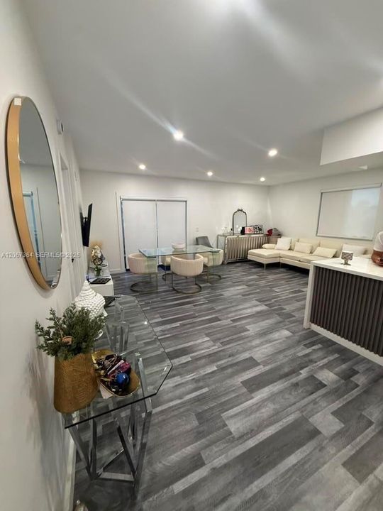 For Sale: $385,000 (3 beds, 2 baths, 1177 Square Feet)