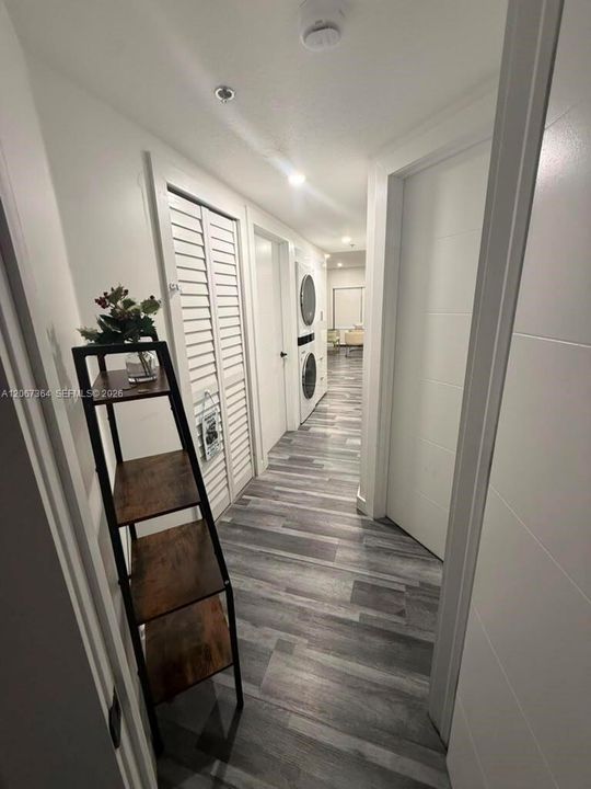 For Sale: $385,000 (3 beds, 2 baths, 1177 Square Feet)