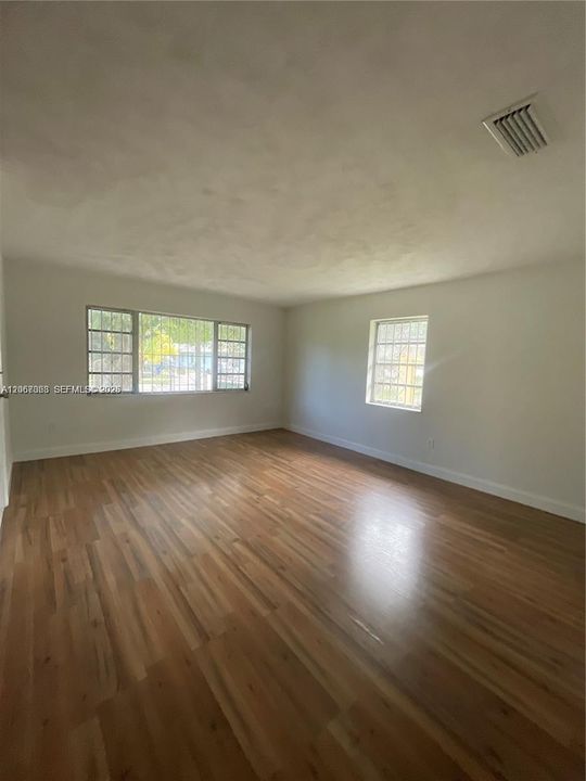 En Renta: $2,600 (2 camas, 1 baños, 2248 Pies cuadrados)