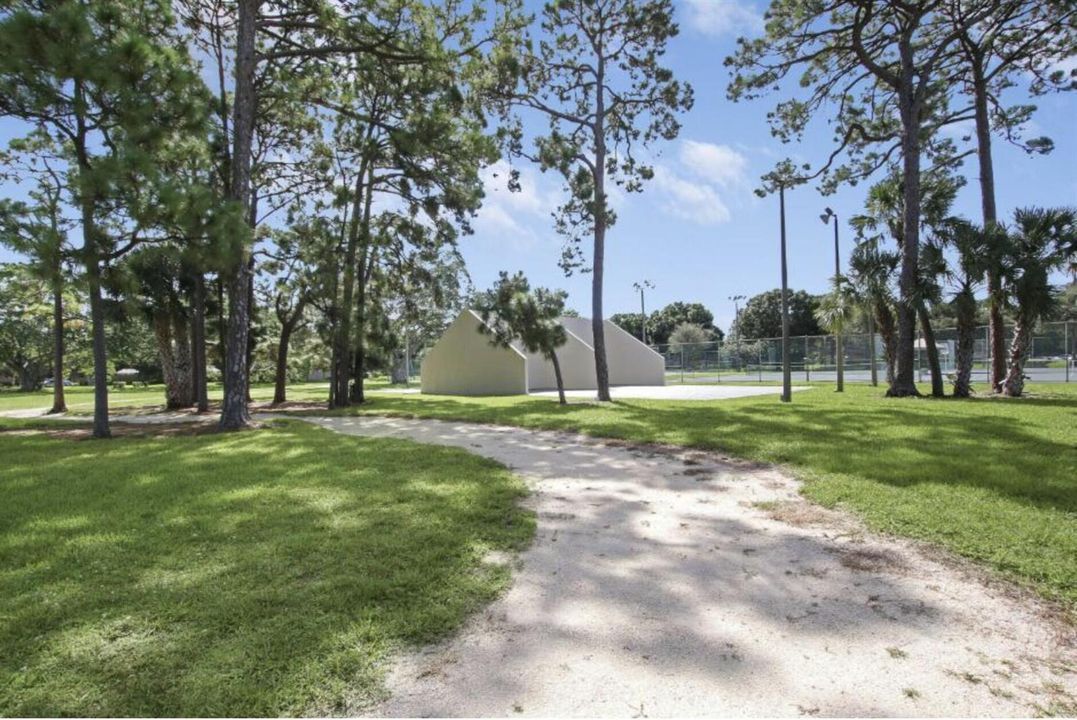 Community with trails and ameneties