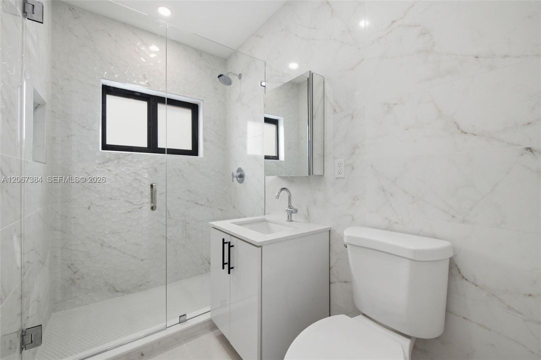 В аренду: $6,000 (4 спален, 2 ванн, 1634 Квадратных фут)