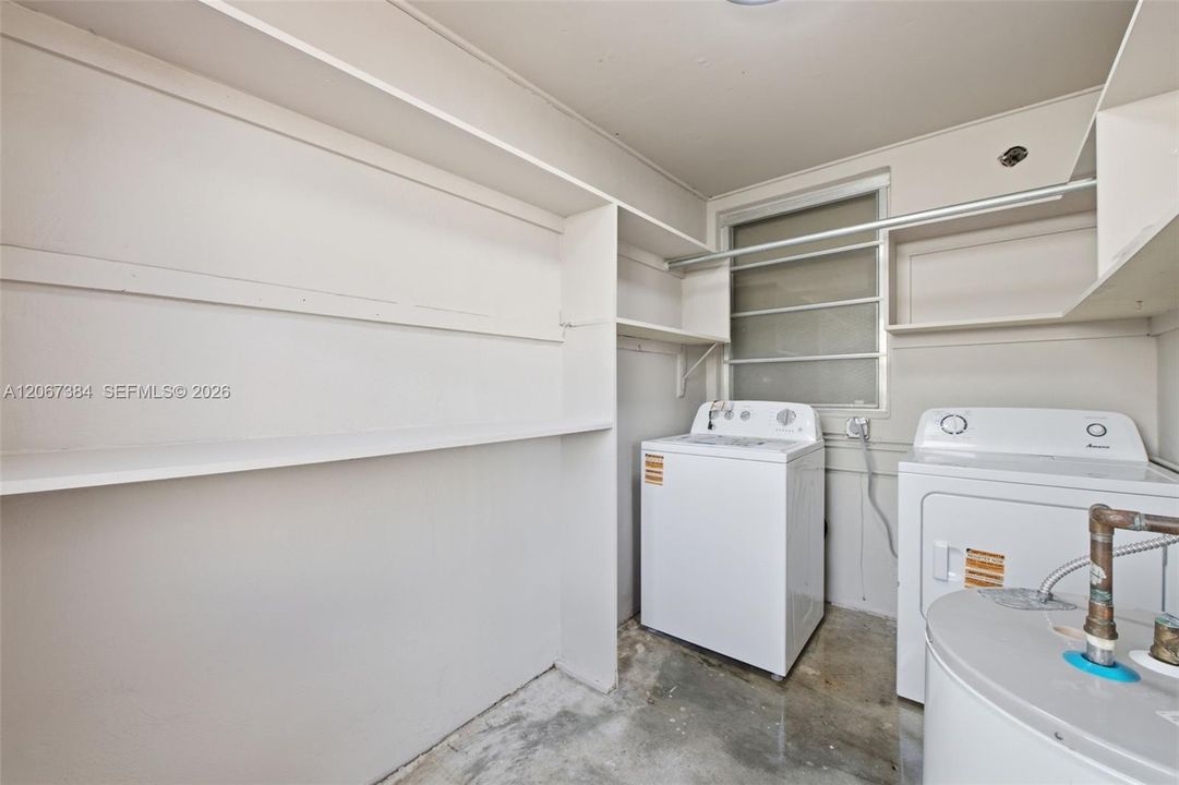 В аренду: $6,000 (4 спален, 2 ванн, 1634 Квадратных фут)