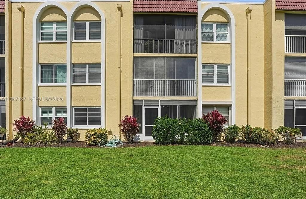 For Rent: $2,500 (2 beds, 2 baths, 1000 Square Feet)