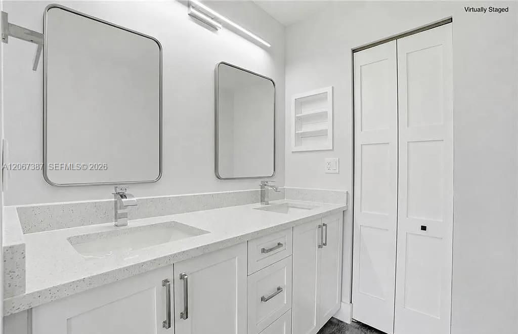 For Rent: $2,500 (2 beds, 2 baths, 1000 Square Feet)