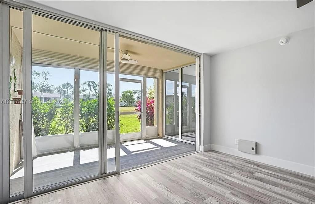For Rent: $2,500 (2 beds, 2 baths, 1000 Square Feet)