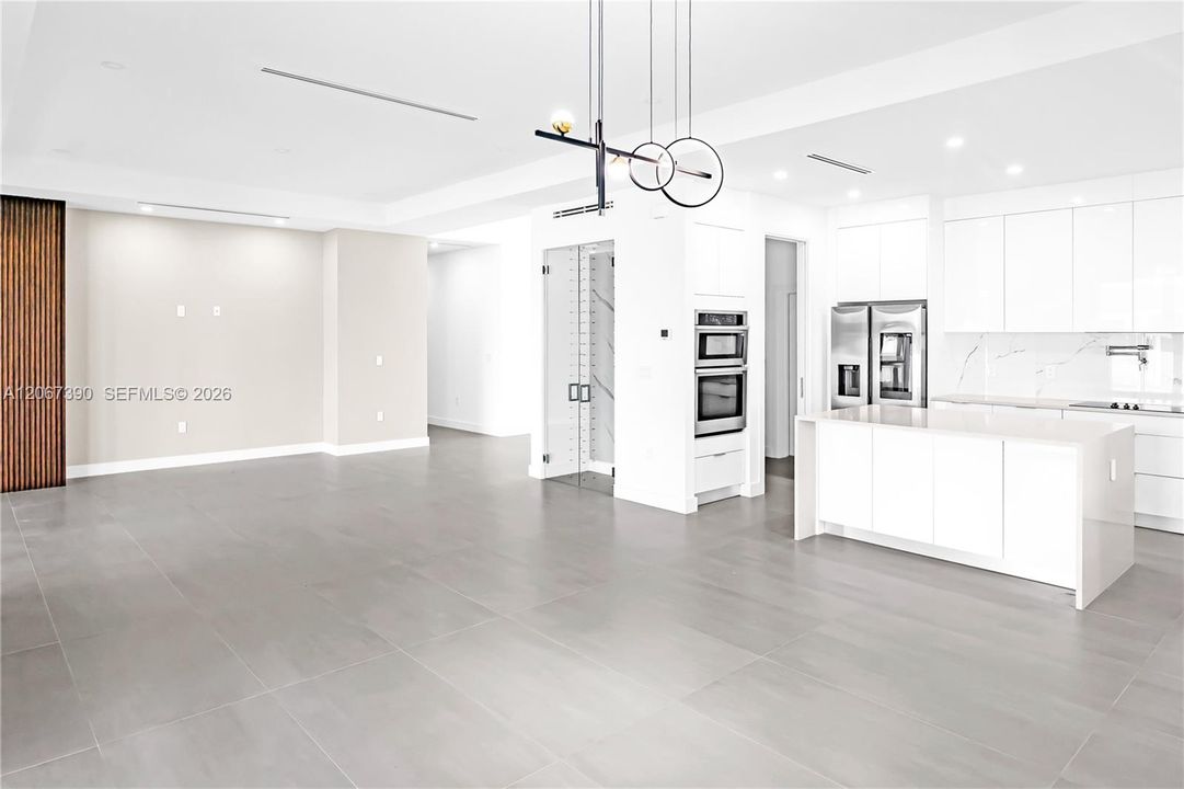 For Sale: $479,900 (3 beds, 3 baths, 1938 Square Feet)