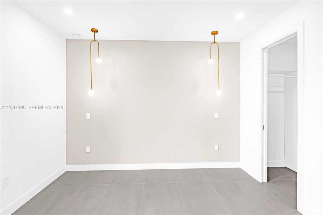 For Sale: $479,900 (3 beds, 3 baths, 1938 Square Feet)
