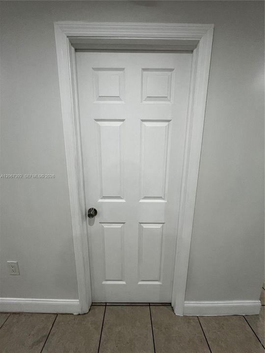 For Rent: $1,290 (2 beds, 1 baths, 1693 Square Feet)