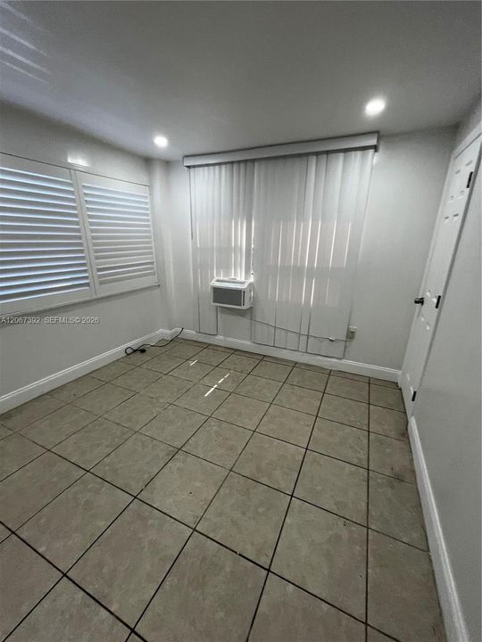 For Rent: $1,290 (2 beds, 1 baths, 1693 Square Feet)