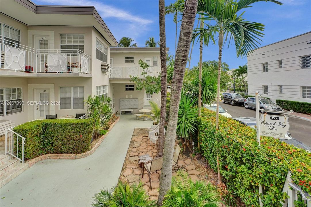 For Sale: $195,100 (0 beds, 1 baths, 398 Square Feet)