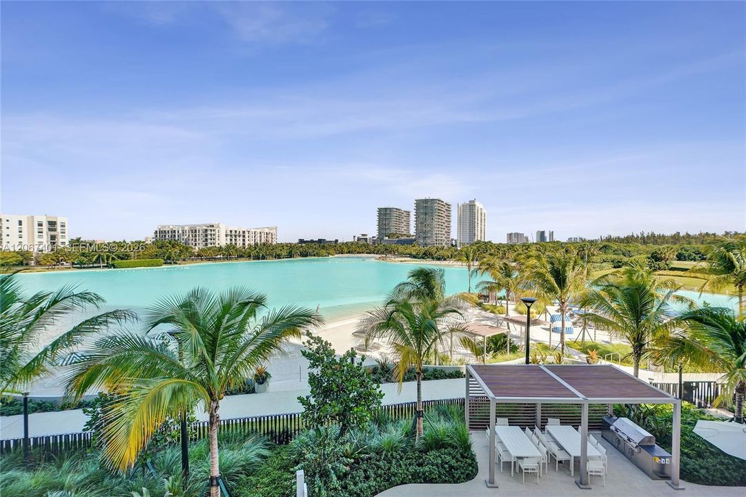 For Sale: $1,790,000 (2 beds, 3 baths, 1462 Square Feet)