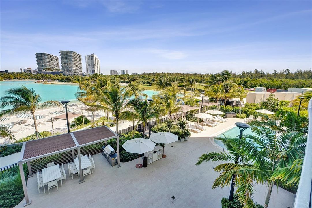 For Sale: $1,790,000 (2 beds, 3 baths, 1462 Square Feet)