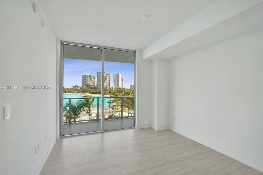 For Sale: $1,790,000 (2 beds, 3 baths, 1462 Square Feet)
