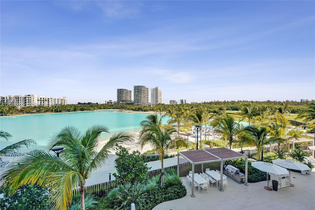 For Sale: $1,790,000 (2 beds, 3 baths, 1462 Square Feet)
