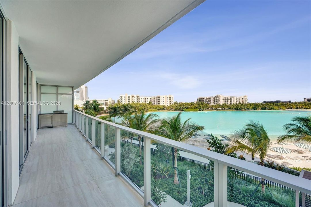 For Sale: $1,790,000 (2 beds, 3 baths, 1462 Square Feet)