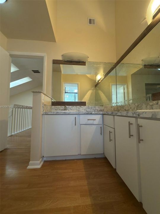 Active With Contract: $2,400 (3 beds, 2 baths, 1336 Square Feet)
