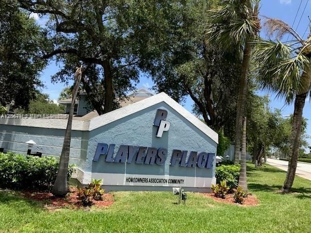 Active With Contract: $2,400 (3 beds, 2 baths, 1336 Square Feet)