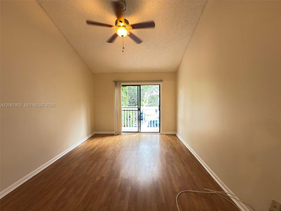 Active With Contract: $2,400 (3 beds, 2 baths, 1336 Square Feet)